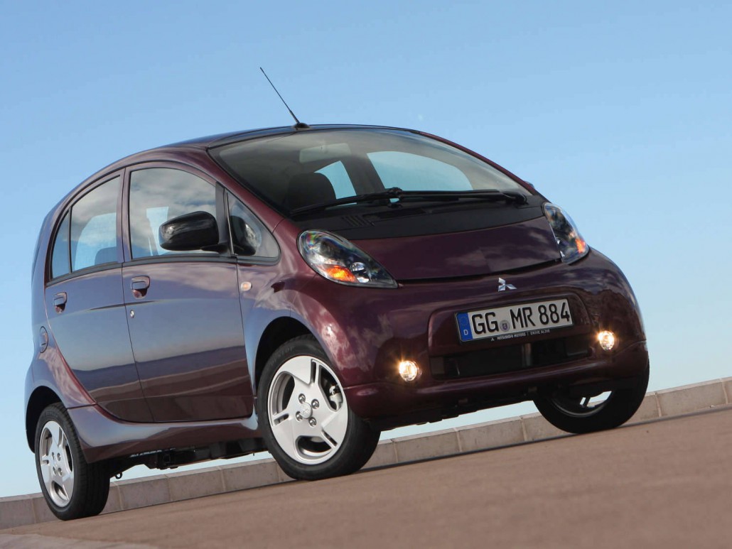 Uppförsbacke för Mitsubishi. Biltillverkaren misstänks för bluffsiffror och elbilen i-MiEV är en av modellerna. Bilen på bilden är registrerad utanför Japan och berörs inte.