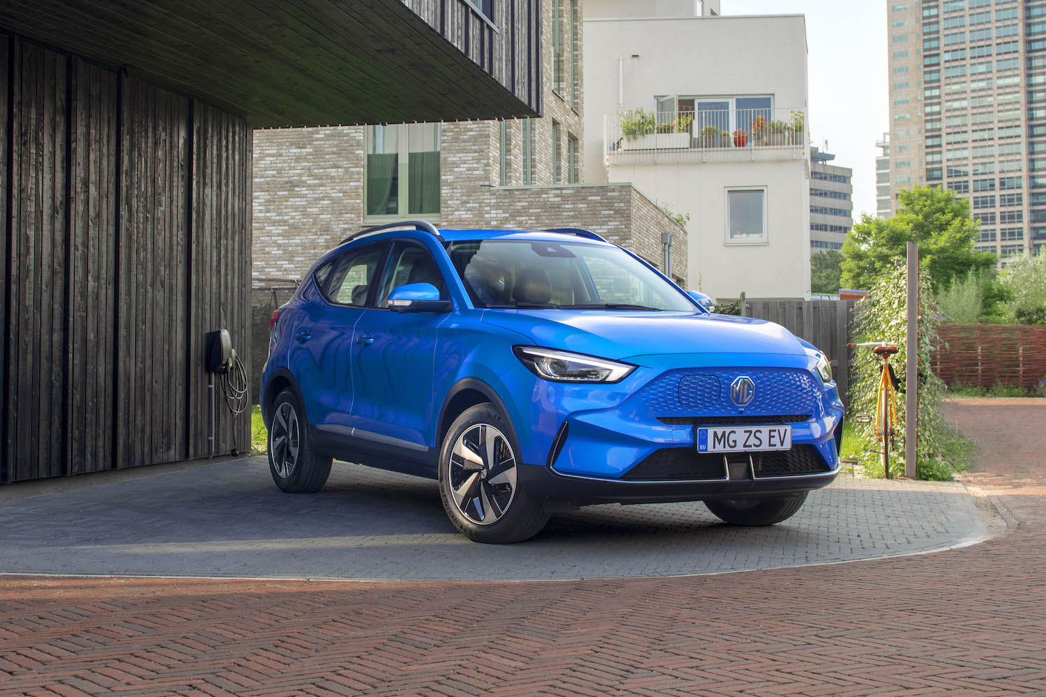 fler-modeller-fr-n-mg-och-st-rre-batteri-i-mg-zs-ev-redan-i-r-elbilen