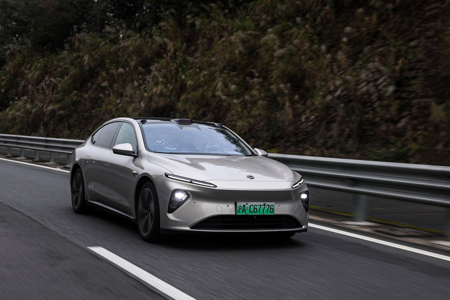 NIO slår räckviddsrekord med sitt “semi solid state”-batteri – Elbilen