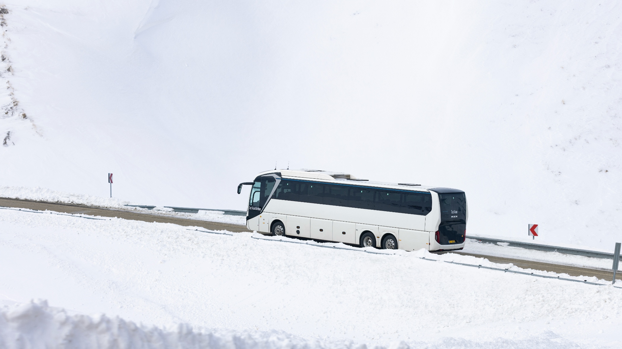 Eldriven resebuss med 65 mils räckvidd testad i svensk kyla