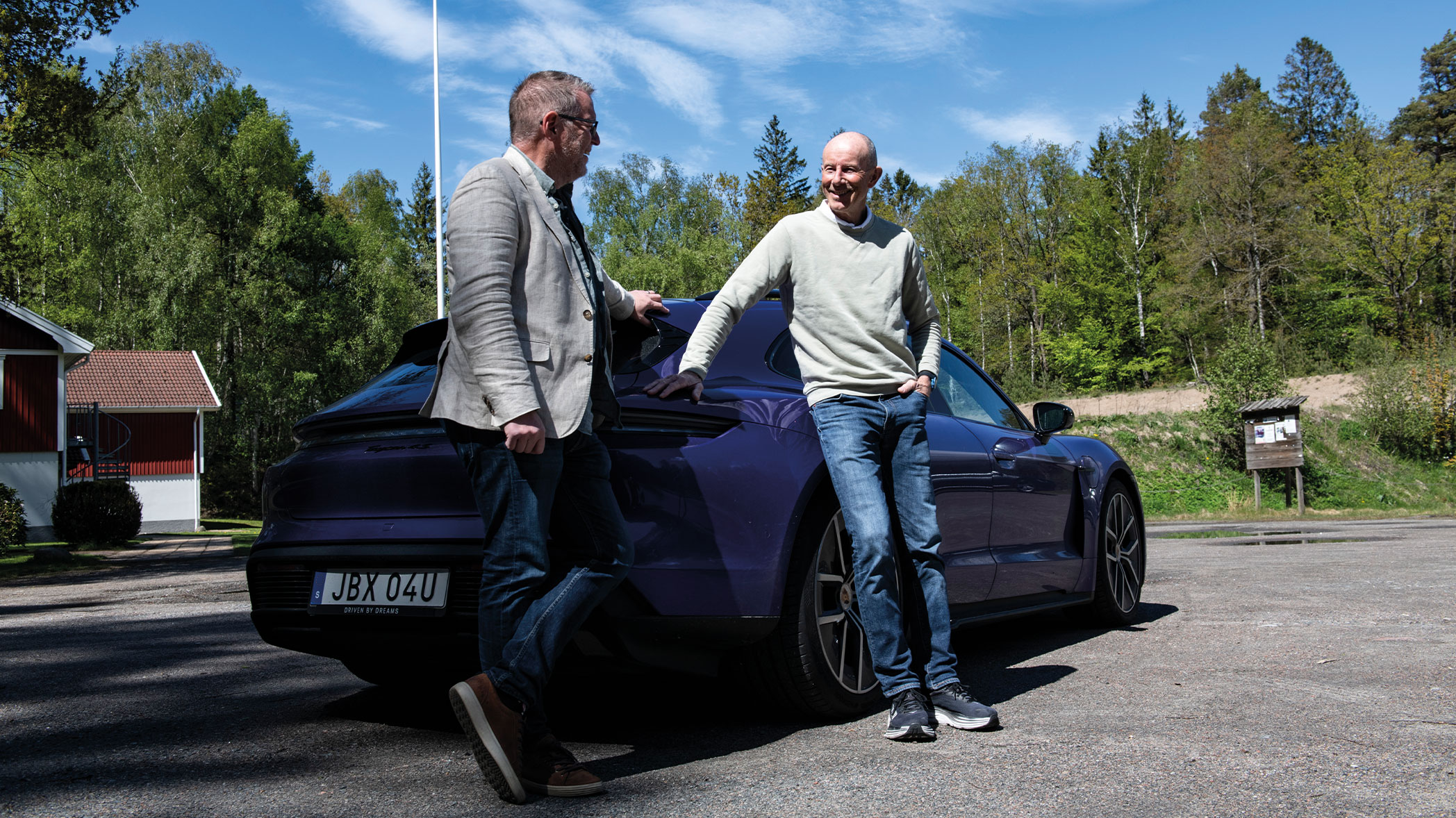 Stenmark hyllar sin tysta elbil – men inte att skotta fram snabbladdare