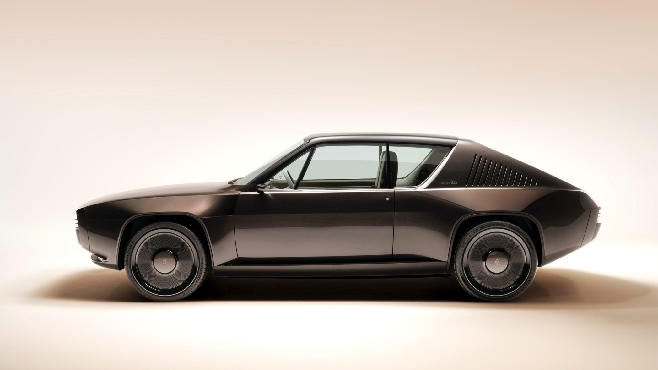 2024 visade Renault upp ett koncept av en eldriven nytolkning av Renault 17 från 1972.